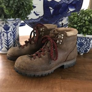 retro walking boots